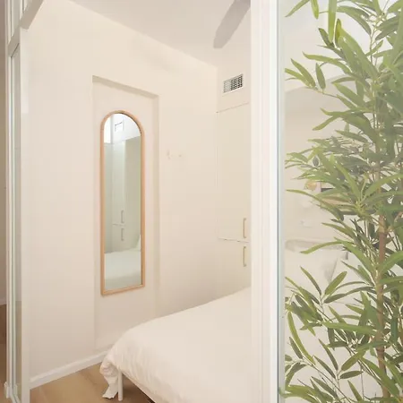 Staylish Studio Apartment In Malasana Madrid Exterior photo
